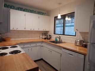 4115 Raymond St, Portland OR  97202-4060 exterior