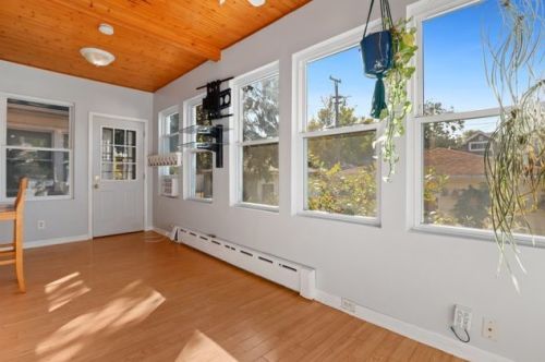 5004 Tripp Ave, Chicago IL 60630-2724 exterior