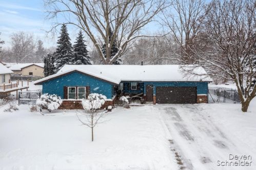 4522 Lantana Dr, Grand Rapids, MI 49512-5325