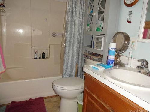 76 Derby Ave, Seymour CT 06483-3106 exterior