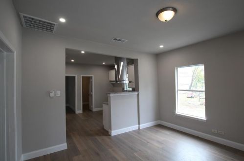 1014 Crawford St, Denison TX  75020-4330 exterior