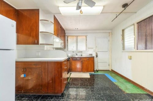 2011 Lime St, Honolulu HI 96826-5904 exterior