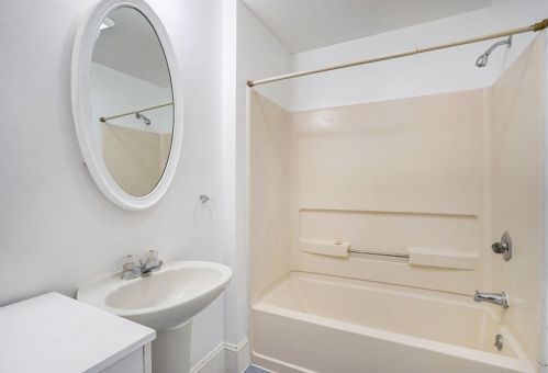 2361 Greenfield Ave, Wyoming MI exterior