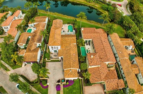 16635 Cortona Ln, Naples FL 34110-3261 exterior