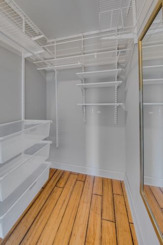 1660 La Salle Dr, Chicago IL 60614-6000 exterior