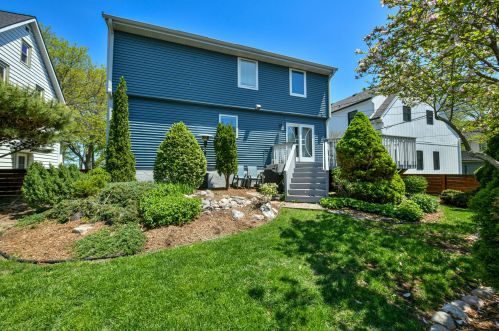 2951 Superior St, Milwaukee WI 53207-3074 exterior