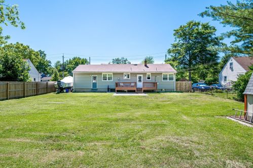 149 Vineyard Rd, Edison NJ 08817-4784 exterior