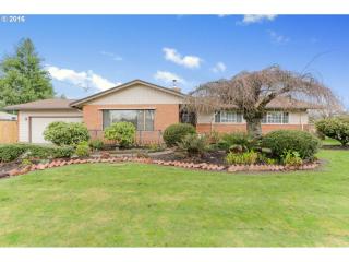 7169 Renada St, Portland, OR 97267-3342