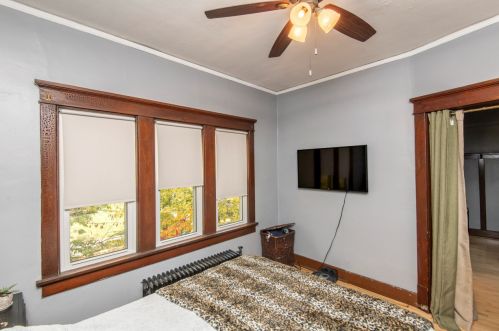 325 Montana St, Milwaukee WI 53219-3077 exterior