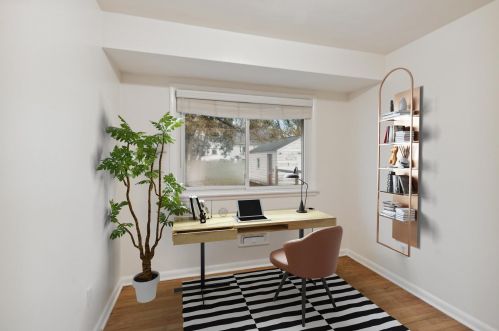 2119 Golfview Ave, Kalamazoo MI 49001-5223 exterior