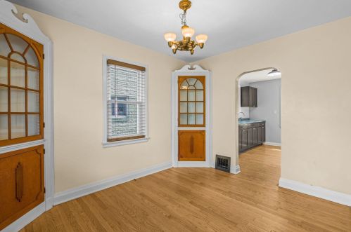 5852 Sherman Blvd, Milwaukee WI 53209-3900 exterior