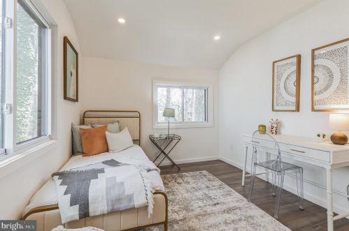 6107 Benalder Dr, Bethesda MD  20816-1007 exterior