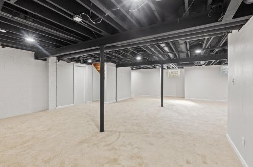 185 85th St, Milwaukee WI  53226-4601 exterior