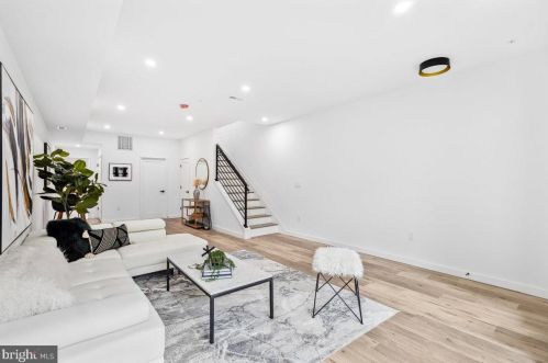 2527 Elvans Rd, Washington DC  20020-3508 exterior