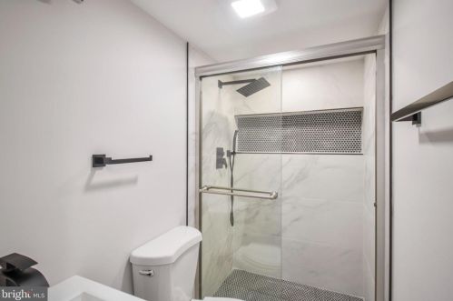 2911 17th St, Washington DC  20018-1825 exterior