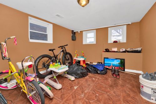 4553 Harding Ave, Chicago IL 60625-6311 exterior