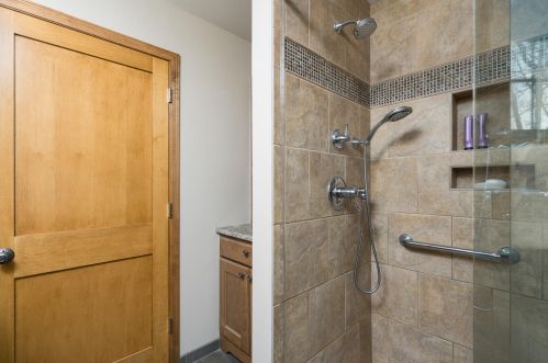 6617 Powell Pl, Milwaukee WI 53213-2980 exterior