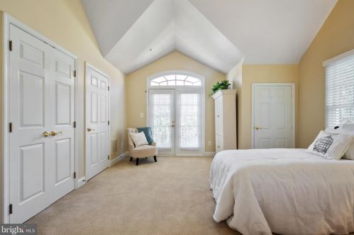 1201 Wilkes St, Alexandria VA 22314-5907 exterior