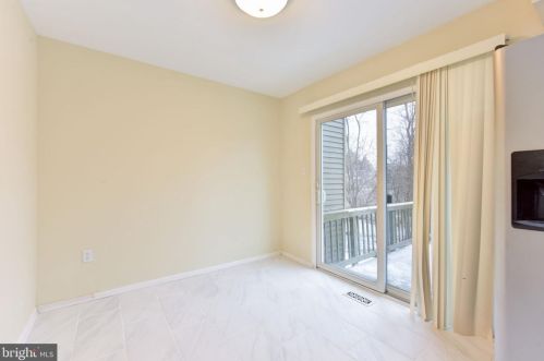 10350 Castlehedge Ter, Silver Spring MD 20902-5808 exterior