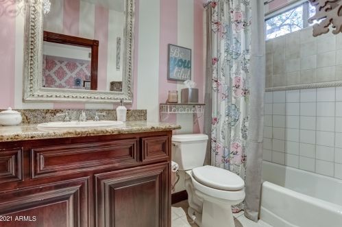 13841 Cyn Dr, Phoenix AZ 85016-2403 exterior