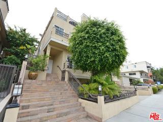 1253 Granville Ave, Los Angeles CA  90025-1693 exterior