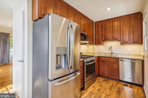 1904 Lewis Ave, Rockville MD 20851-2330 exterior