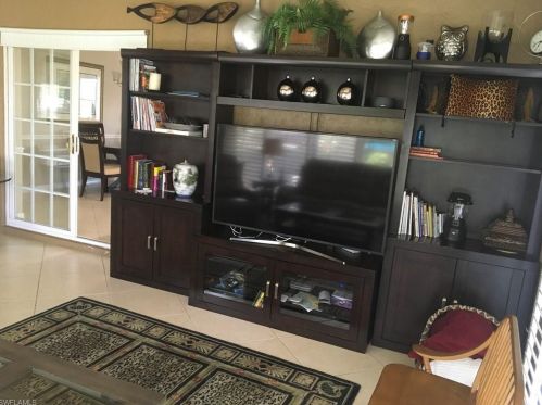 726 109 Ave, Naples FL 34108-1807 exterior