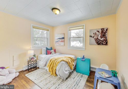 903 Robin Rd, Silver Spring MD  20901-1872 exterior