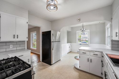 1247 Whiting St, Wyoming MI exterior