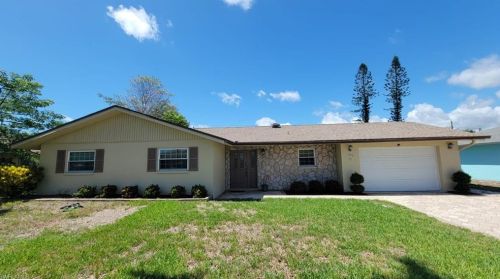 109 Kirtland Dr, Naples FL  34110-1315 exterior