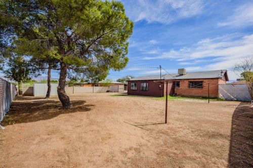 2402 Jefferson Ave, Tucson AZ  85711-6636 exterior