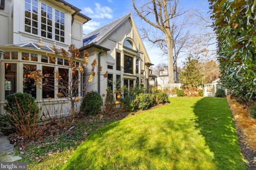 3005 45th St, Washington DC 20016-3528 exterior