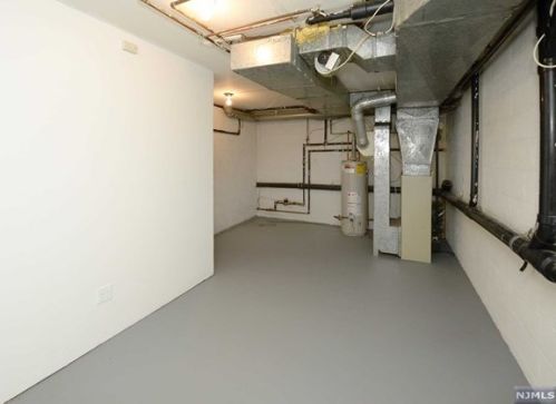 36 Pasadena Pl, Paterson NJ 07506-3329 exterior