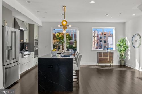 654 13 St, Philadelphia PA 19123-2427 exterior