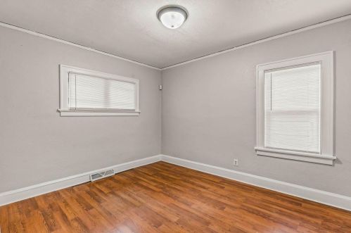 2756 55, Milwaukee WI 53210-1558 exterior