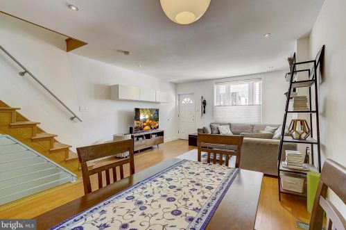 1820 Manton St, Philadelphia PA  19146-2923 exterior