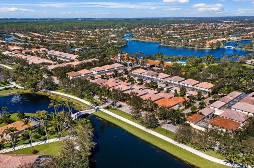 6254 Towncenter Cir, Naples FL 34119-9560 exterior