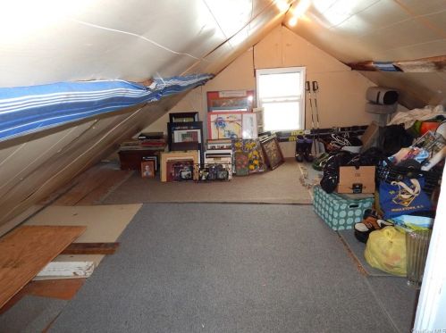 53 Lk Ave, Middletown NY 10940-5911 exterior