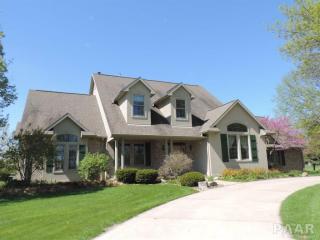 3324 Sheridan Rd, Pekin, IL 61554-2655