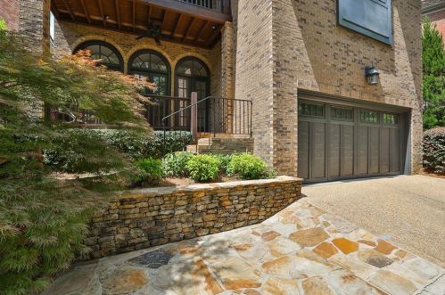 5 Conifer Cir, Atlanta GA 30342-4303 exterior