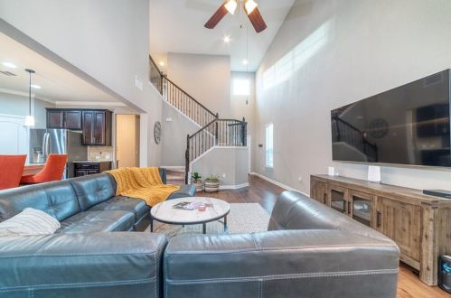 10029 Aly May Dr, Austin TX 78748-1408 exterior