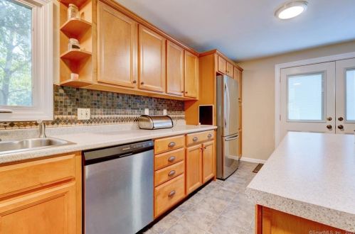 692 Torringford St, Torrington CT 06790-4162 exterior