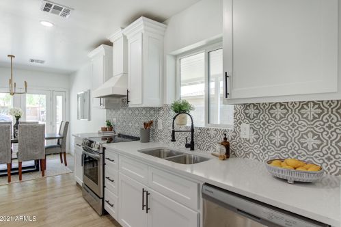 5612 19th St, Phoenix AZ  85016-3007 exterior