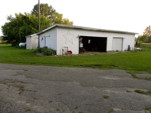 50002 M 51, Dowagiac MI 49047-9631 exterior