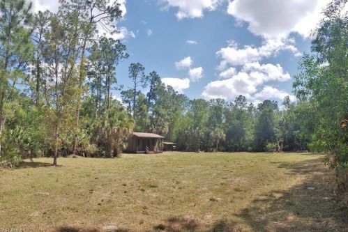 3320 8 Ave, Naples FL 34102-6815 exterior