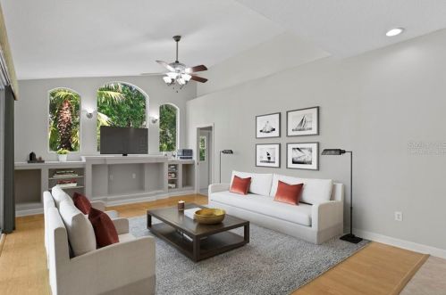 8204 Nature Cove Way, Tampa FL 33647-3224 exterior