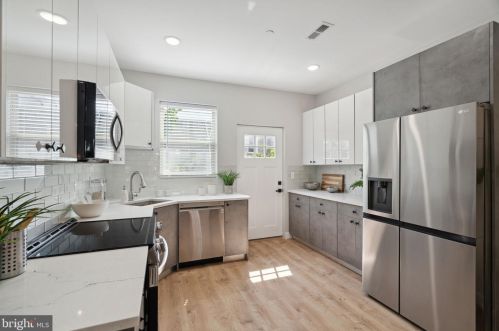 2336 Gerritt St, Philadelphia, PA 19146-4107