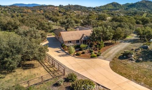 44350 Tortuga Rd, Temecula CA exterior