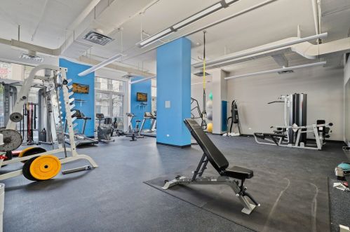 1305 Michigan Ave, Chicago IL  60605-3284 exterior