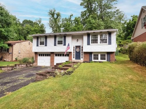 628 Carnival Dr, Pittsburgh PA  15239-2629 exterior